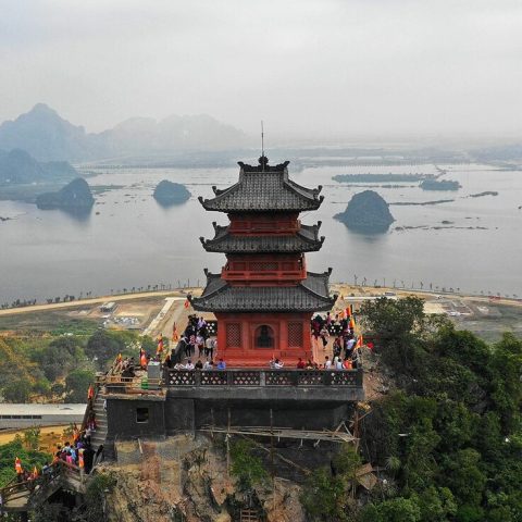 Trẩy hội Chùa Hương: Bến Đục - Suối Yến - Chùa Thiên Trù - Động Hương Tích - Ảnh 2