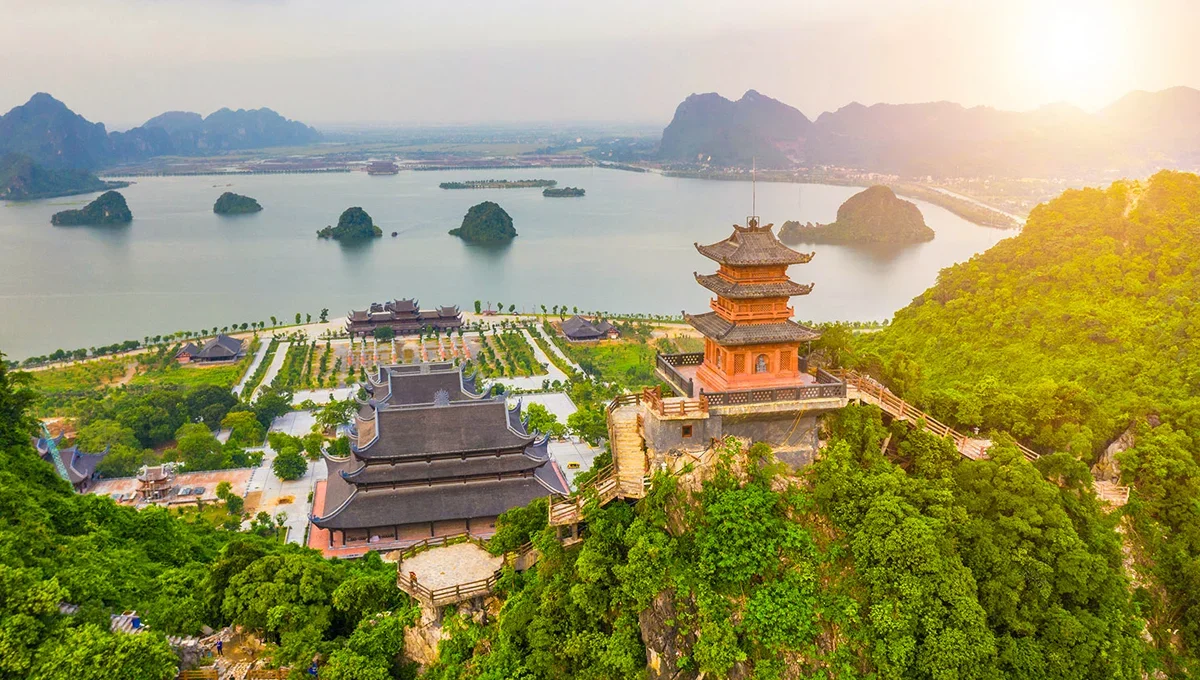 Chùa Tam Chúc - Địa Tạng Phi Lai Tự